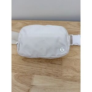 Lululemon Everywhere Belt Bag White Nylon Adjustable Strap Water Resistant #65